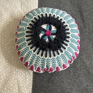 10/25$ 🧁 Decorative Blue and Pink Embroidered Cushion